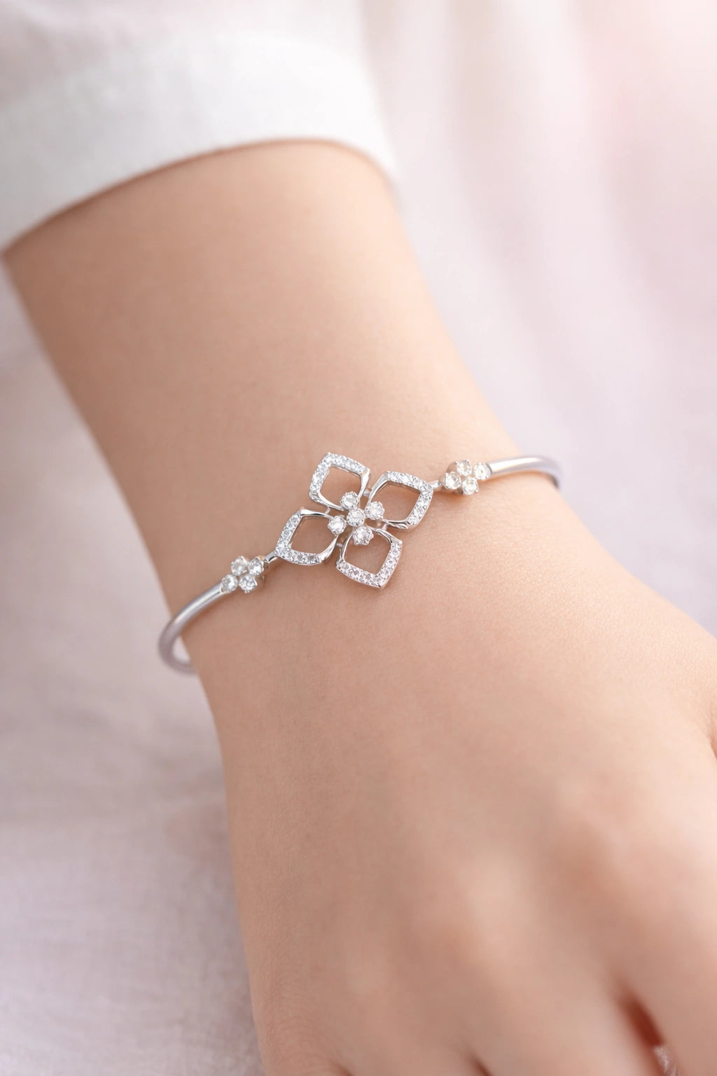 925 Sterling Silver Floral Diamond Bracelet