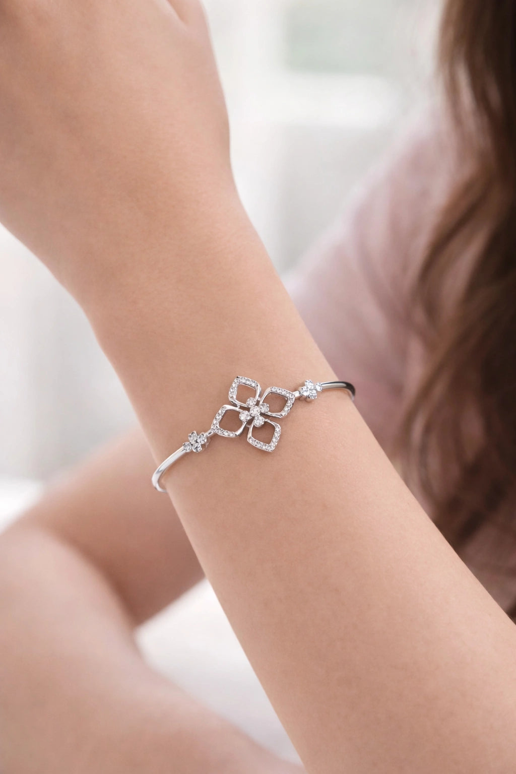 925 Sterling Silver Floral Diamond Bracelet